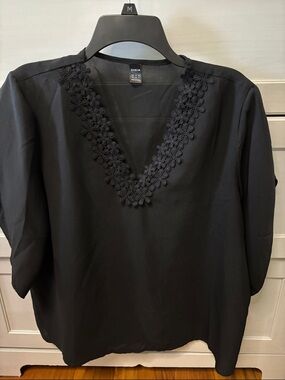 SHEIN Black V-Neck Floral Applique Blouse